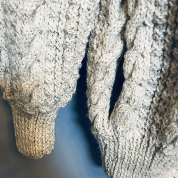 Vintage Handmade Unisex Sweater With Pockets - Picture 6 of 6